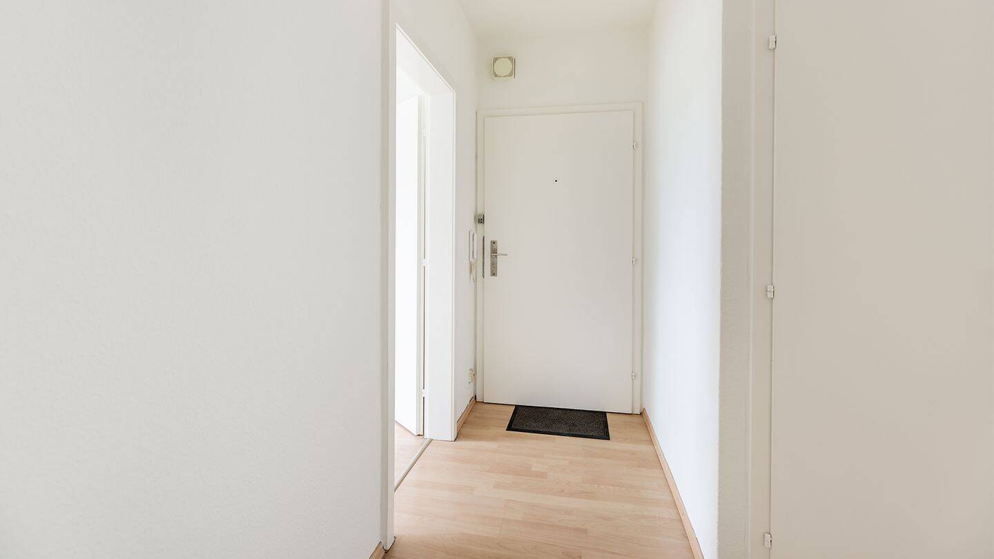 Helle und moderne Eigentumswohnung mit großem Wohn-Essbereich & Westbalkon in Hamburg-Iserbrook! – 22589 Hamburg – Vorschaubild 3