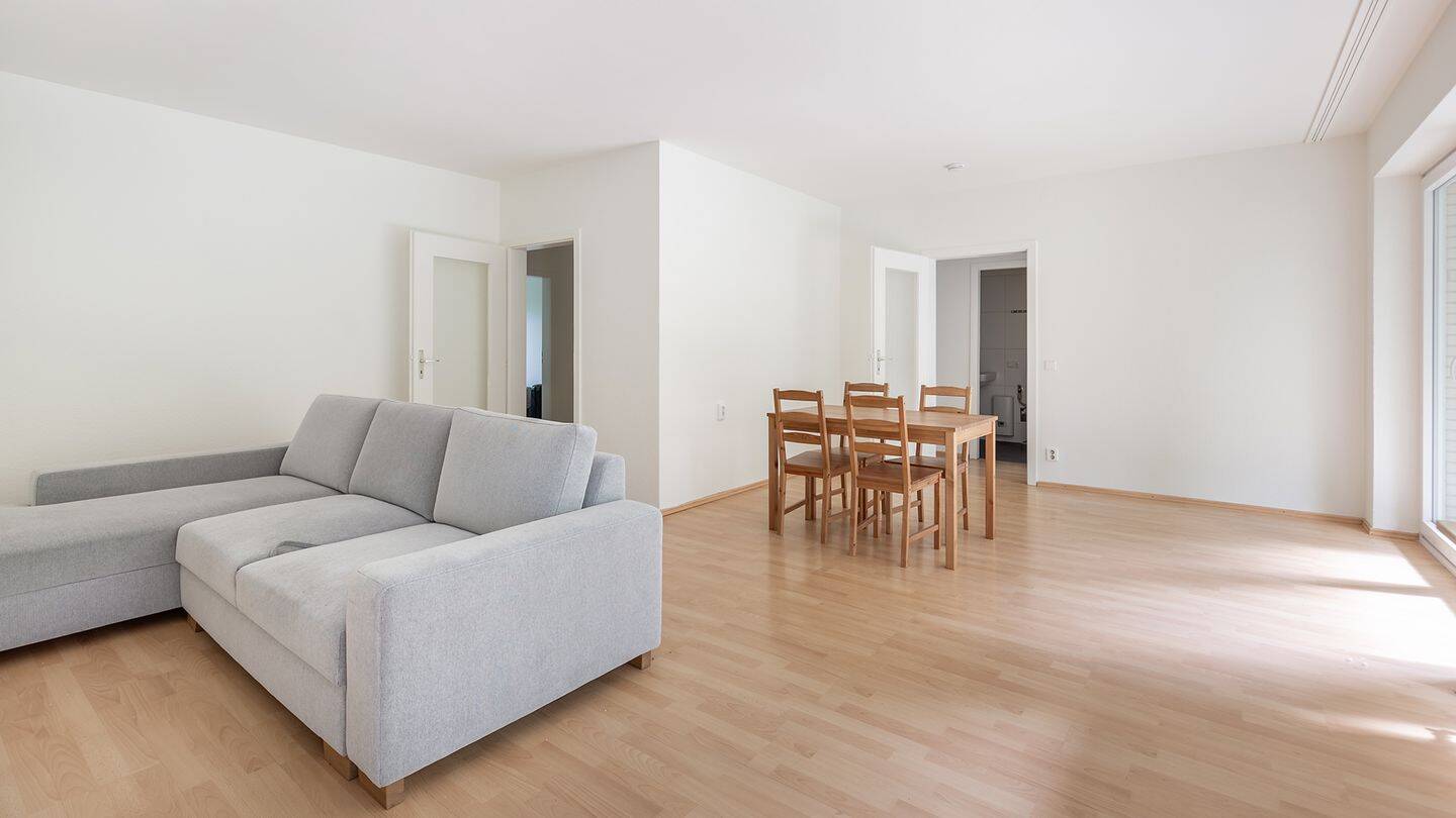 Helle und moderne Eigentumswohnung mit großem Wohn-Essbereich & Westbalkon in Hamburg-Iserbrook! – 22589 Hamburg – Vorschaubild 4