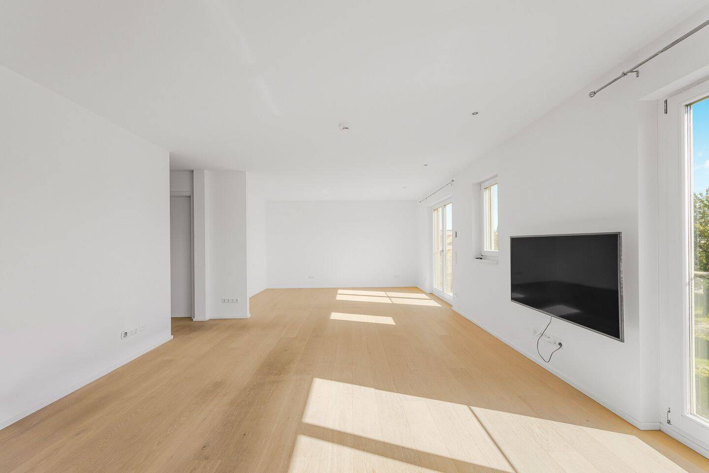 Lichtdurchflutetes Loft mit toller Dachterrasse – Besichtigung: Dienstag, 16. Juni n. ind. Vereinb. – 81829 München – Vorschaubild 3