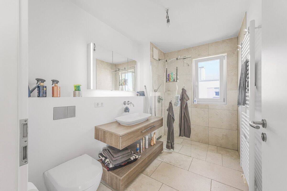 Lichtdurchflutetes Loft mit toller Dachterrasse – Besichtigung: Dienstag, 16. Juni n. ind. Vereinb. – 81829 München – Vorschaubild 4