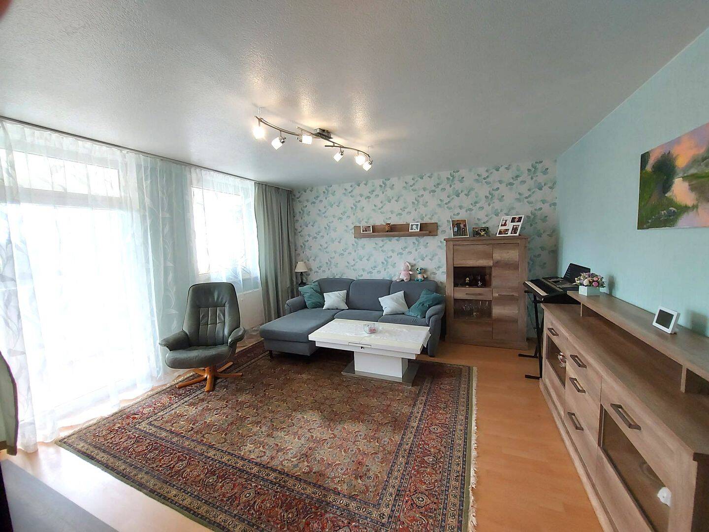 Ihr neues Zuhause: Helle 4-Zimmer-Wohnung mit Balkon und Tiefgaragenstellplatz ! – 33104 Paderborn – Vorschaubild 3
