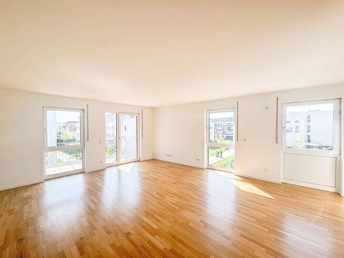 Familienfreundliche 4-Zimmer Wohnung mit zwei Balkonen – 74074 Heilbronn – Vorschaubild 3