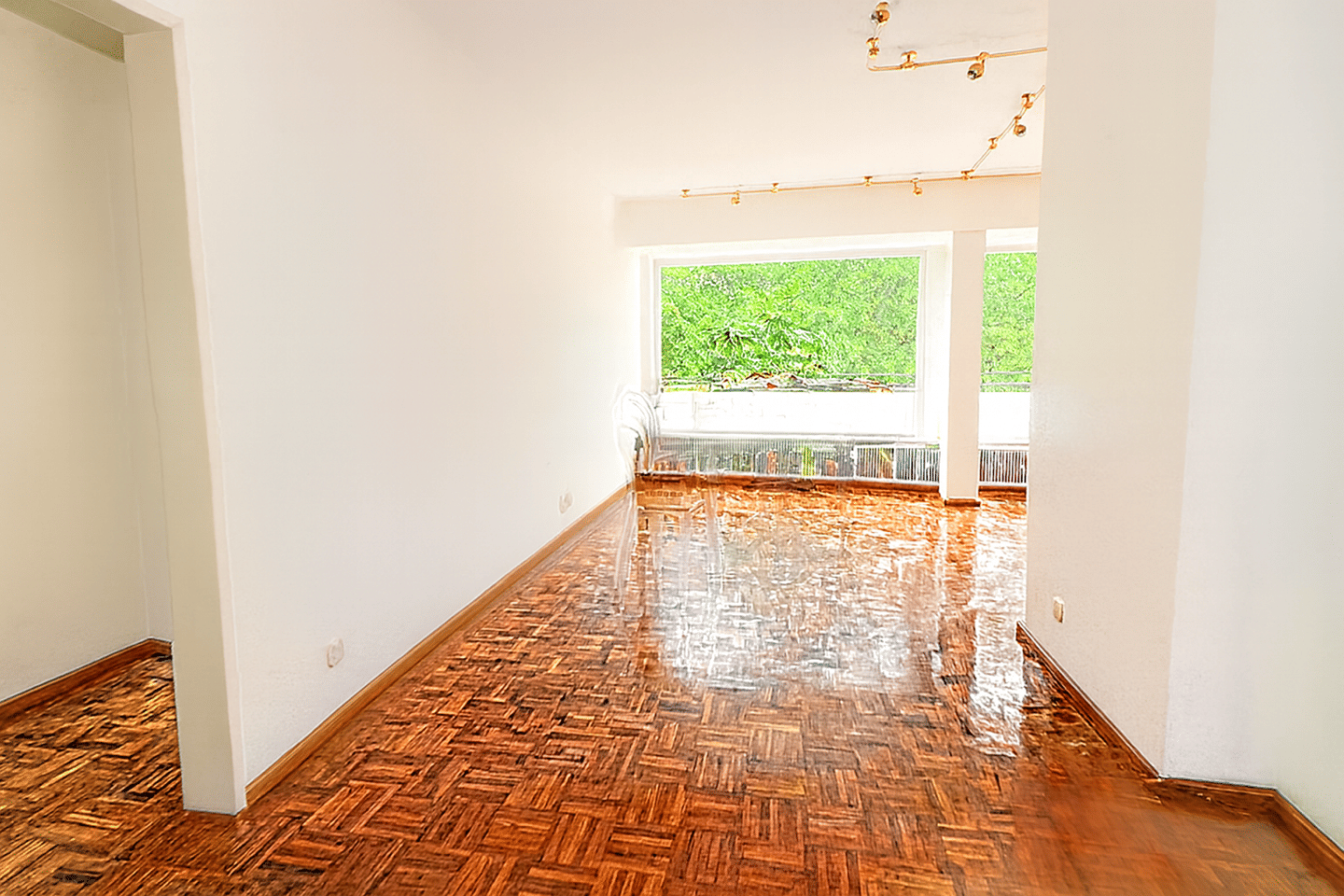 Elegante Maisonette in Krefeld: Ihr luxuriöser Rückzugsort mit Kamin und Balkon – 47803 Krefeld – Vorschaubild 4