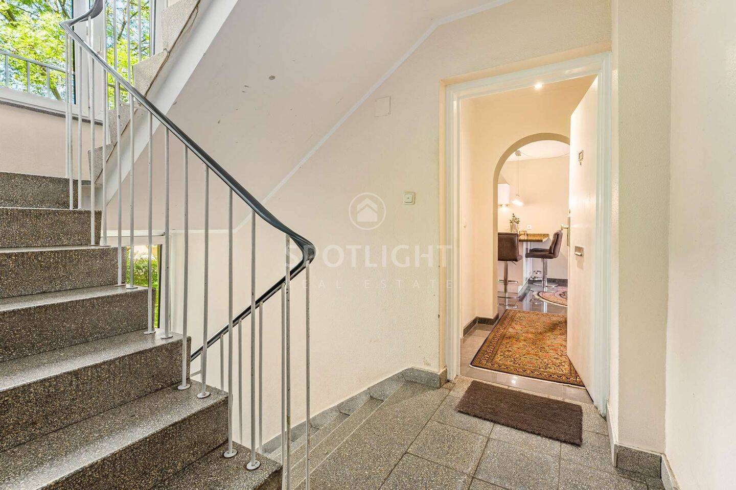 3-Zimmer-Wohnung in Parkstadt Bogenhausen – direkt an U-Bahn Station – 81677 München – Vorschaubild 3