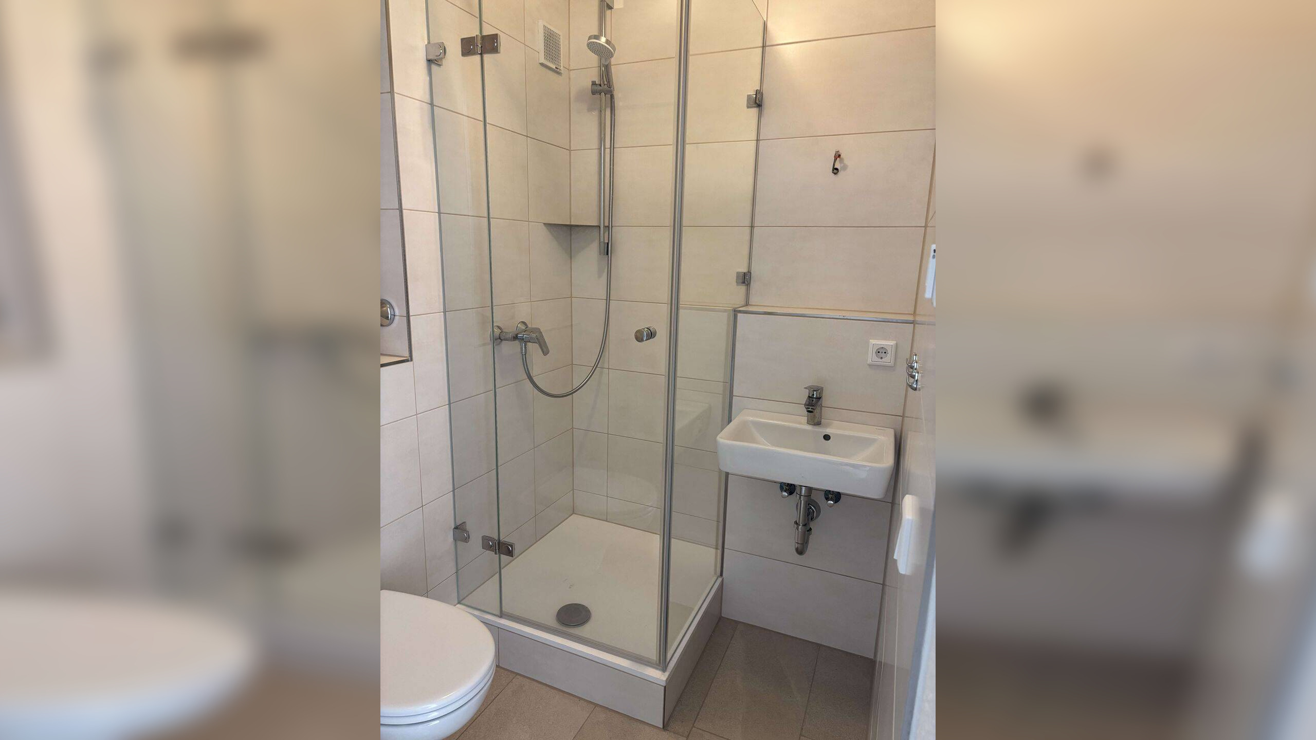 Komplett saniertes, sonniges Apartment in zentraler Lage – 80634 München – Vorschaubild 3
