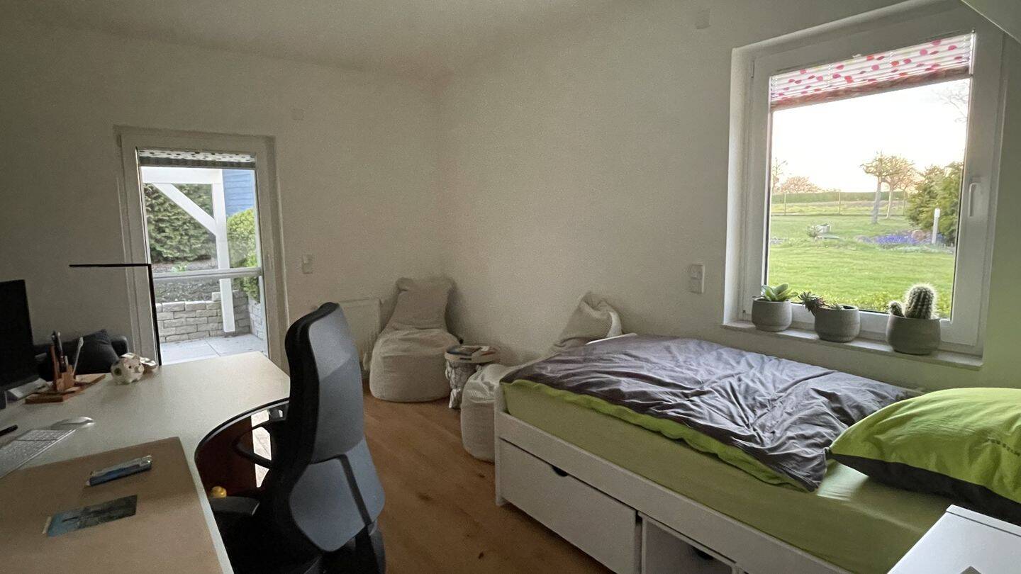 EXKLUSIVES EINFAMILIENHAUS IN RUHIGER UND GRÜNER LAGE VON BÜHLAU – 1324 Dresden – Vorschaubild 3