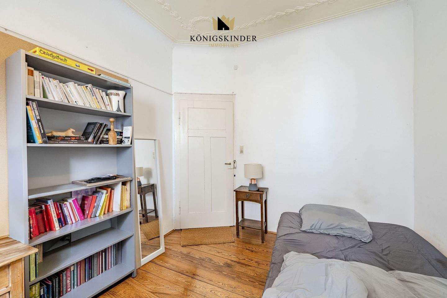 Top-Lage Stuttgart-West: Stilvolle 3-Zi.-Altbau-Wohnung nahe Feuersee & exzellenter Infrastruktur! – 70193 Stuttgart – Vorschaubild 3