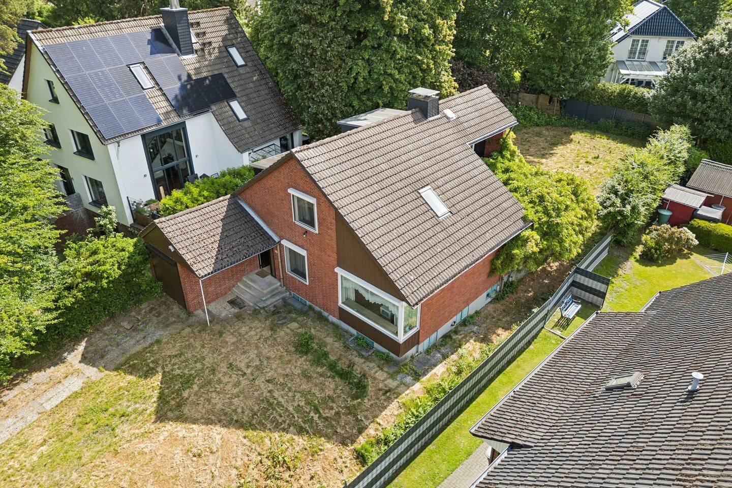 Großzügiges Einfamilienhaus mit großem Grundstück in bester Lage von Hamburg-Jenfeld – 22043 Hamburg – Vorschaubild 3