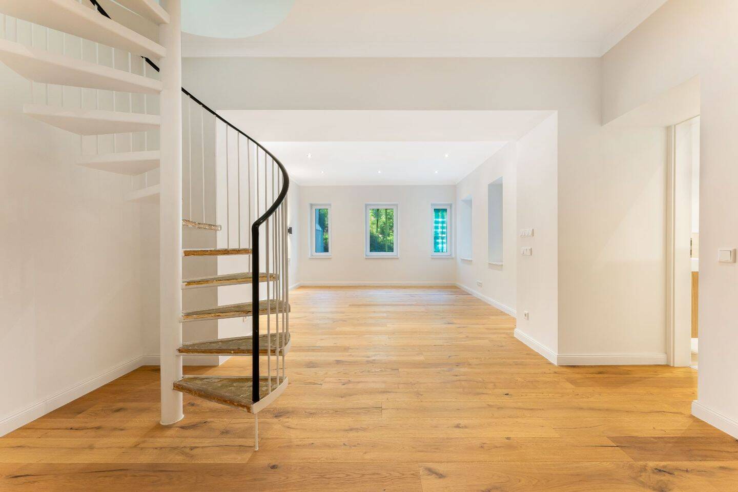 Luxus neu definiert – Exklusive Maisonette mit einzigartigen Gartenparadies – 40237 Düsseldorf – Vorschaubild 3