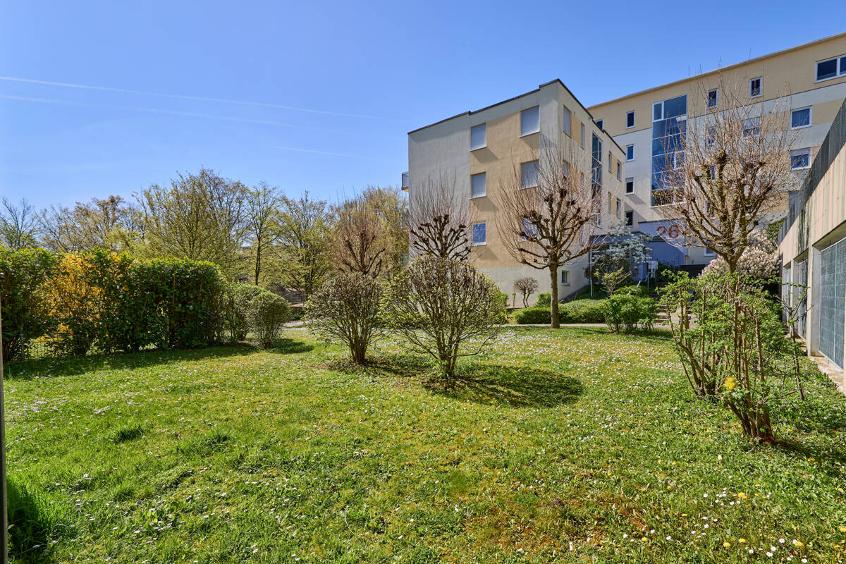 3-ZIMMER-WOHNUNG! mit ca. 99 m², Balkon, Stellplatz, Aufzug und stufenloser Zugang *Baujahr 2003* – 65197 Wiesbaden – Vorschaubild 3