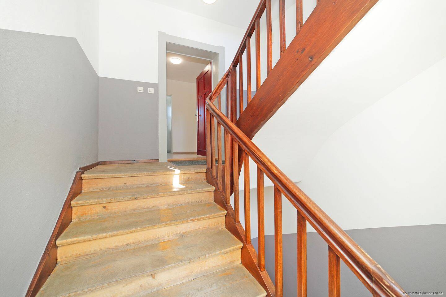 Gemütlicher Altbau direkt am Park. Helle 3-Zi-Whg mit großer Wohnküche & Balkon zum ruhigen Innenhof – 80993 München – Vorschaubild 3