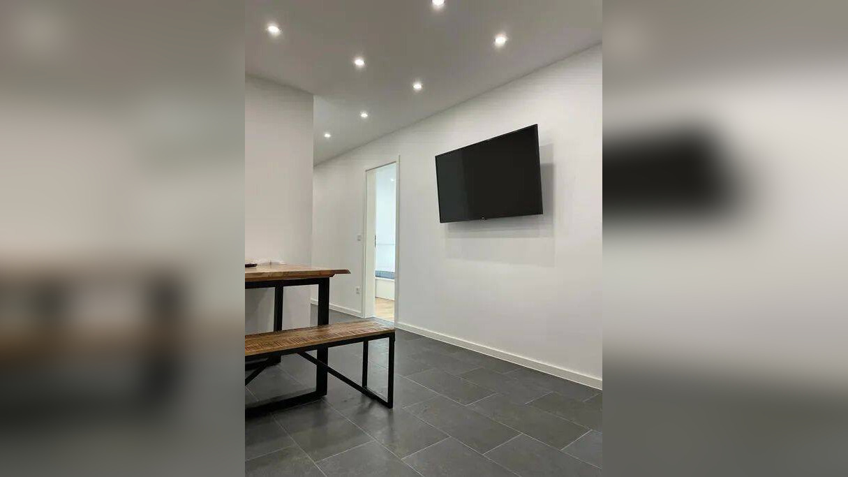 Schwabing! Schönes und großes WG Zimmer mit eigenem Balkon! – München – Vorschaubild 4