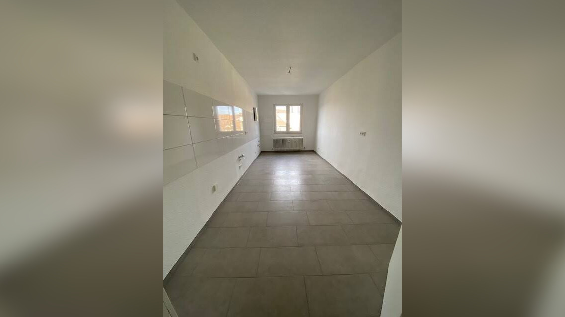 Frisch renovierte Dachgeschosswohnung – 47166 Duisburg – Vorschaubild 3