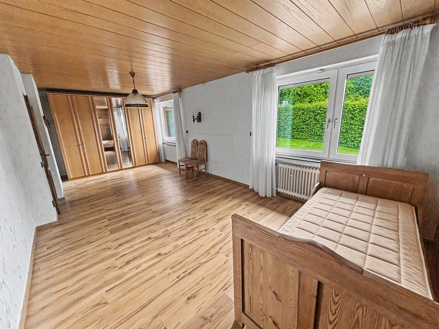 Wohnen auf einer Ebene – Bungalow mit Charme und Potenzial in Aachen-Schmithof – 52076 Aachen – Vorschaubild 3