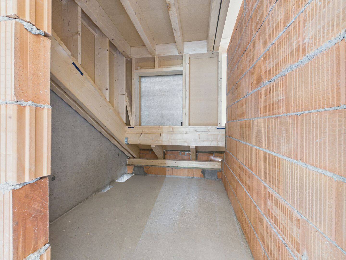 2-ZKB-Dachgeschosswohnung mit Aufzug und Südost-Balkon! Ruhige Lage! Wallbox vorbereitet! – 85051 Ingolstadt – Vorschaubild 3