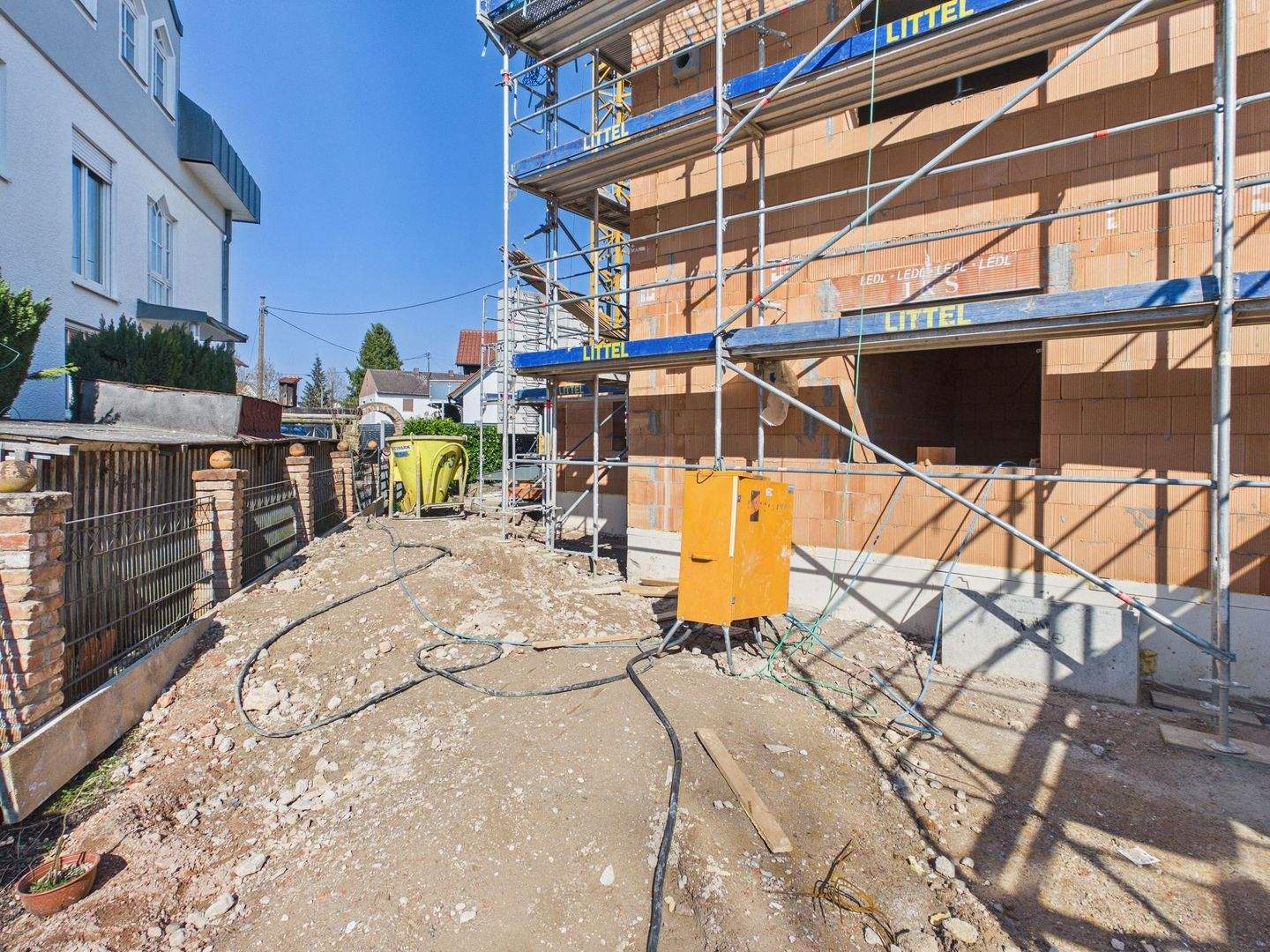 Ingolstadt-Süd (Hundszell) – 3,5 ZKB-Erdgeschosswohnung mit West-Terrasse! Ruhige Lage! – 85051 Ingolstadt – Vorschaubild 5