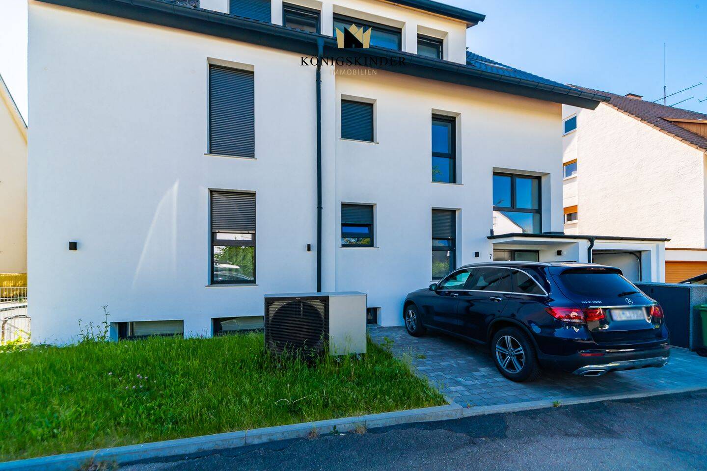 S-Vaihingen: Modernes Wohnen auf zwei Ebenen – stilvolle 5-Zimmer-Maisonette mit Balkon – 70563 Stuttgart – Vorschaubild 3
