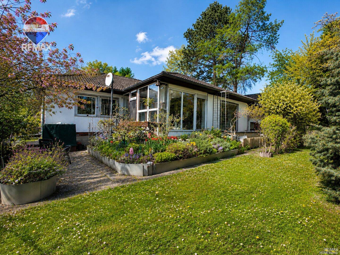 Einfamilienhaus in Berlin-Lichtenrade mit Vollkeller, Garage, 5 Zimmer| 596 m² Grundstück |Kamin & Garten! – 12305 Berlin – Vorschaubild 3