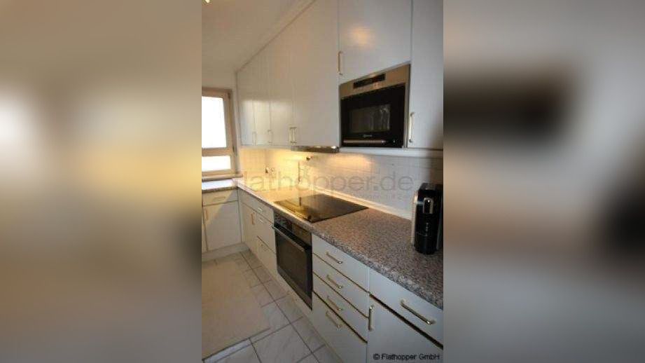 Ruhige, helle 3,5-Zimmer-Wohnung mit großem Balkon in München Trudering – München – Vorschaubild 3