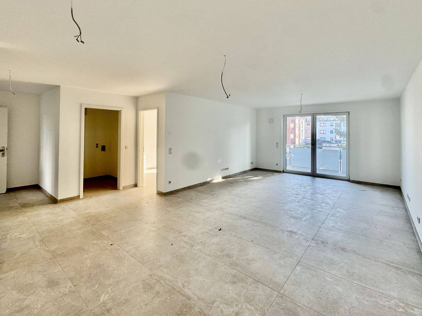 Drei-Zimmerwohnung mit Balkon, Gäste-WC und viel Platz für den eigenen Wohntraum – 63071 Offenbach am Main – Vorschaubild 3