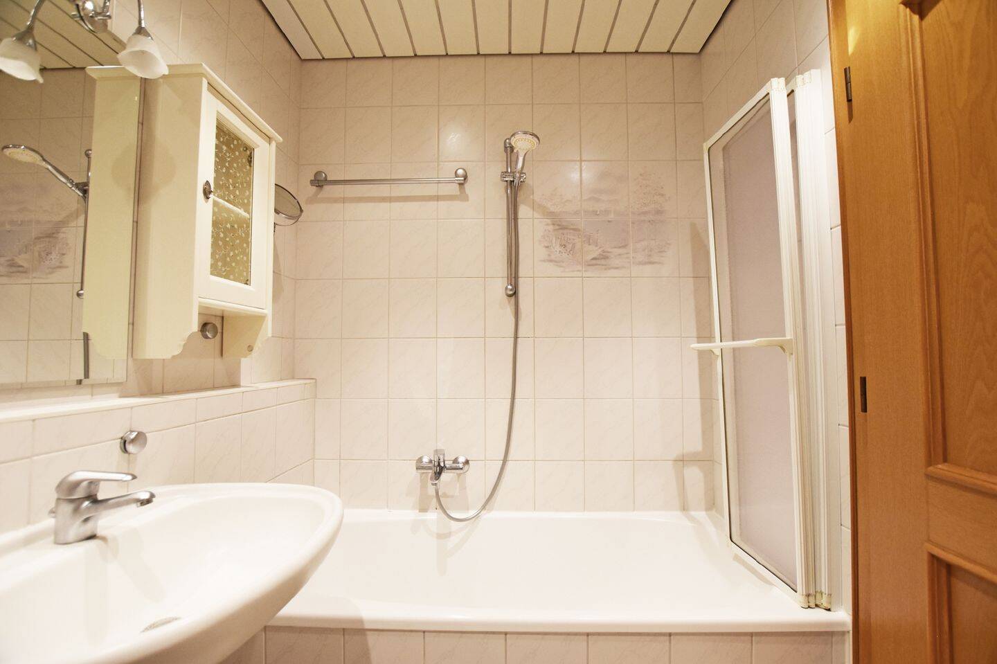AIGNER – Renovierungsbedürftige 3-Zimmerwohung mit Balkon in ruhiger Lage in Allach – 80997 München – Vorschaubild 3