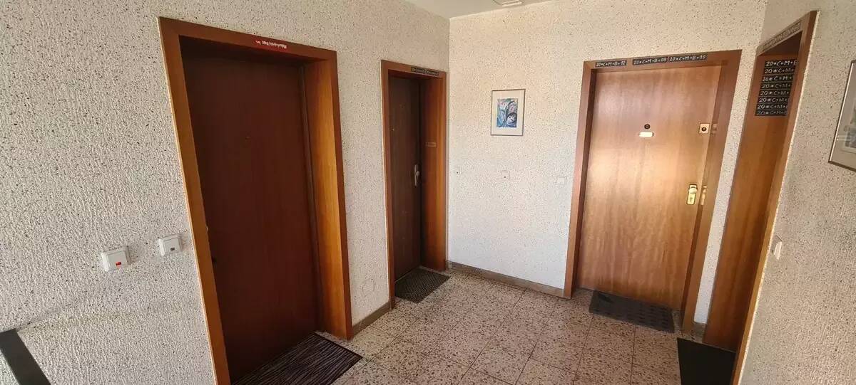 Großzügige 3-Zimmer-Eigentumswohnung mit zwei Balkonen in begehrter Lage von Düsseldorf-Bilk (Uni) – 40225 Düsseldorf – Vorschaubild 3