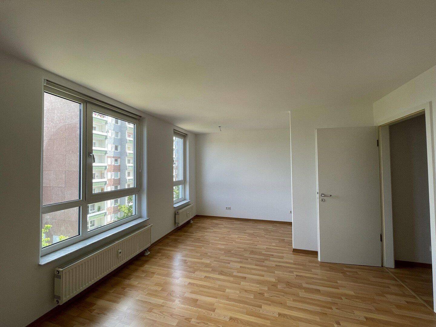 Schöne, helle 1,5-Zimmer Whg. 33,7 m² incl. Tiefgaragenplatz, Leipzig-Grünau – Leipzig – Vorschaubild 3