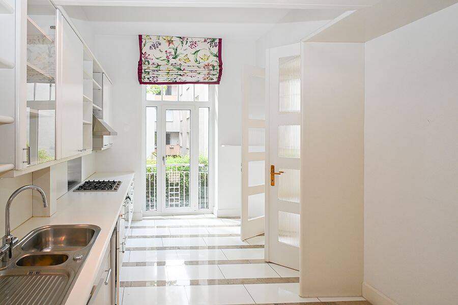 Stilvolle, modernisierte Altbauwohnung in einer Villa in unmittelbarer Nähe der Herrenhäuser Gärten! – 30419 Hannover – Vorschaubild 3