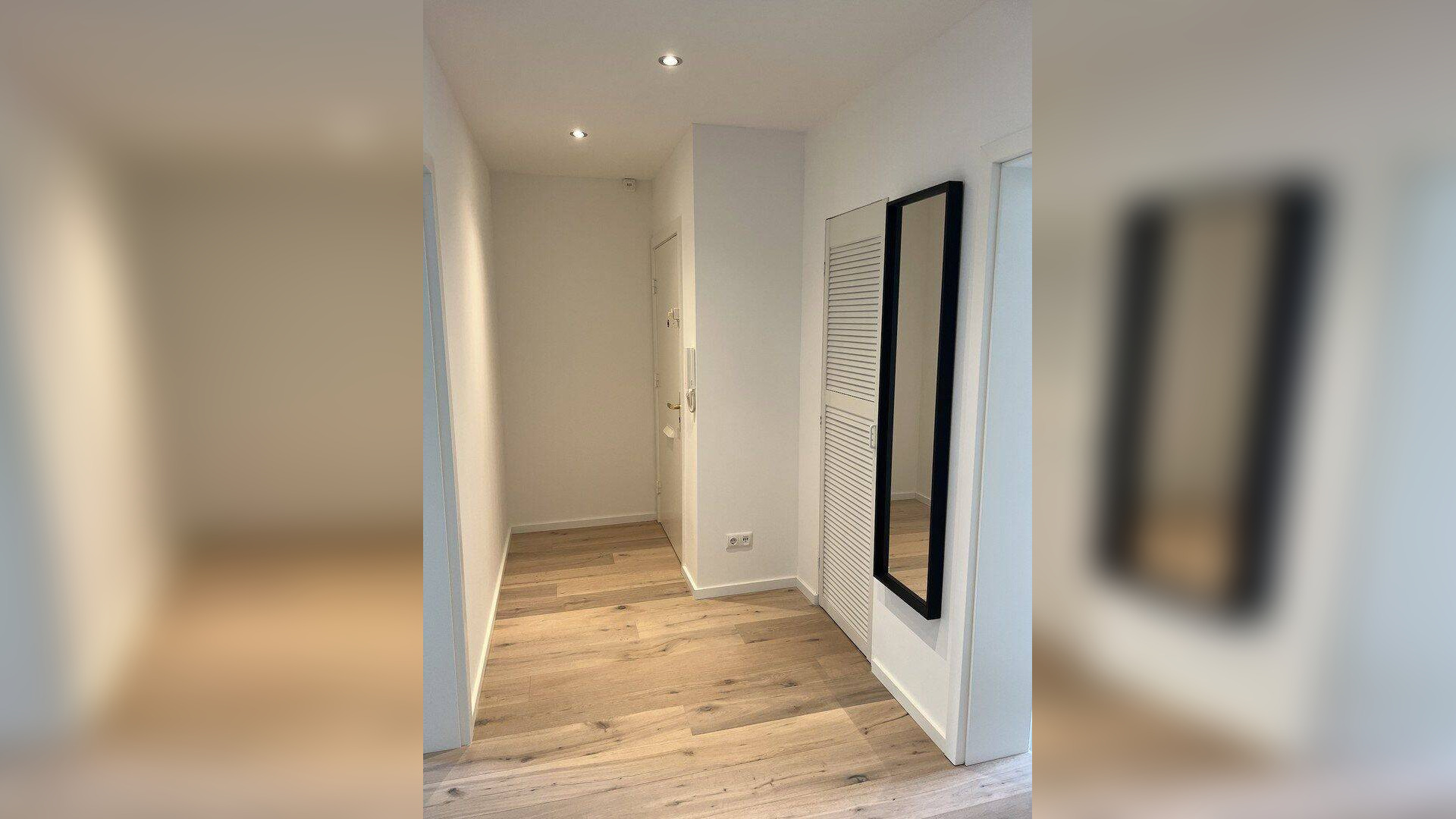 Erstbezug nach Sanierung | Stilvolle 3-Zimmer-Endetagenwohnung mit Loggia in Hamburg-Sasel – 22395 Hamburg – Vorschaubild 4