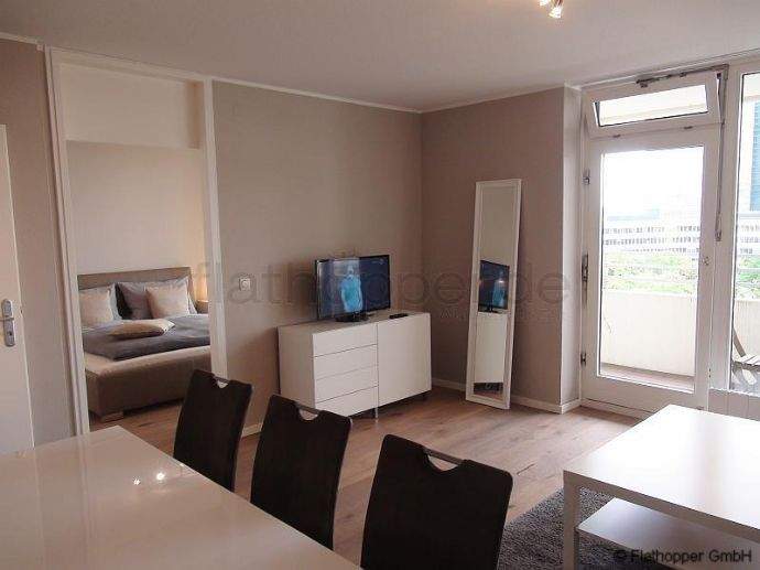 Moderne 2-Zimmer-Wohnung mit Balkon in München – Schwabing – München – Vorschaubild 3
