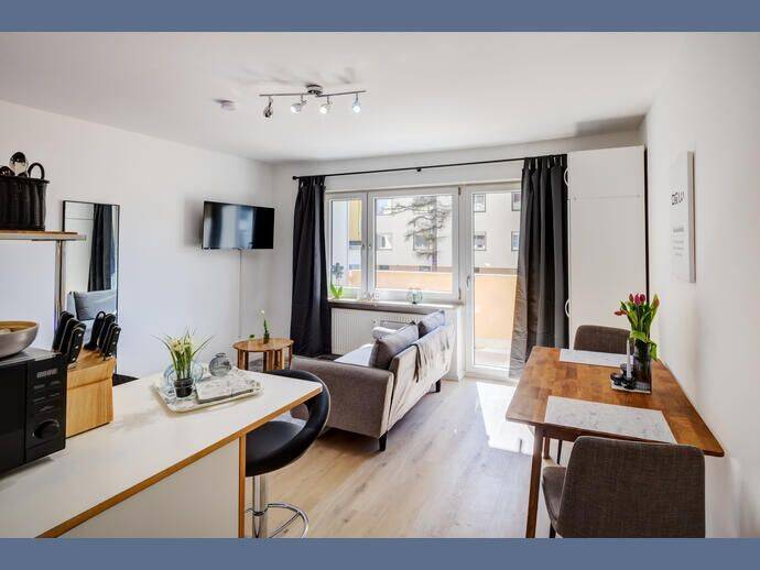 Möbliert: Moosach: Möblierte Balkonwohnung zur Miete – München – Vorschaubild 3