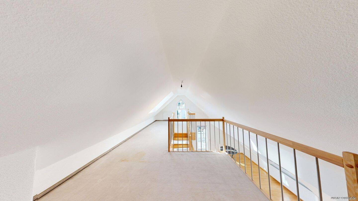 RE/MAX – Exklusive 2-Zimmer-DG-Galerie-Whg mit Terrasse in München! – 81377 München – Vorschaubild 3