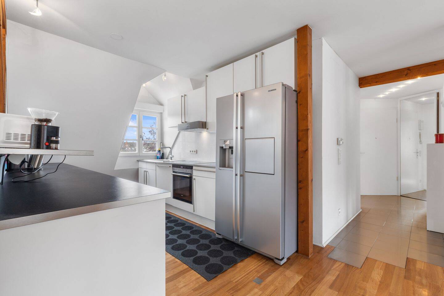 Sofort bezugsfrei! 4-Zi.-DG-Maisonette-Wohnung mit sonnigem Flair in bevorzugter Wohnlage – 76133 Karlsruhe – Vorschaubild 3