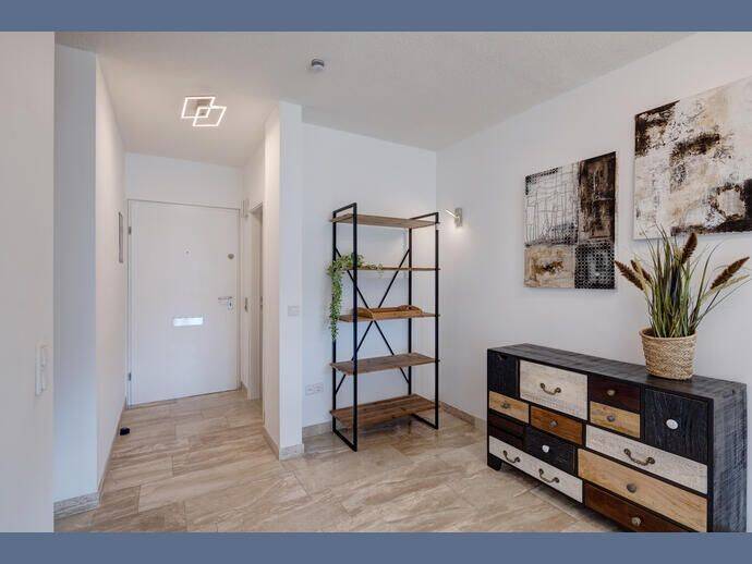 Möbliert: Moderne und gemütliche 2,5-Zimmer Wohnung auf Zeit – München – Vorschaubild 3