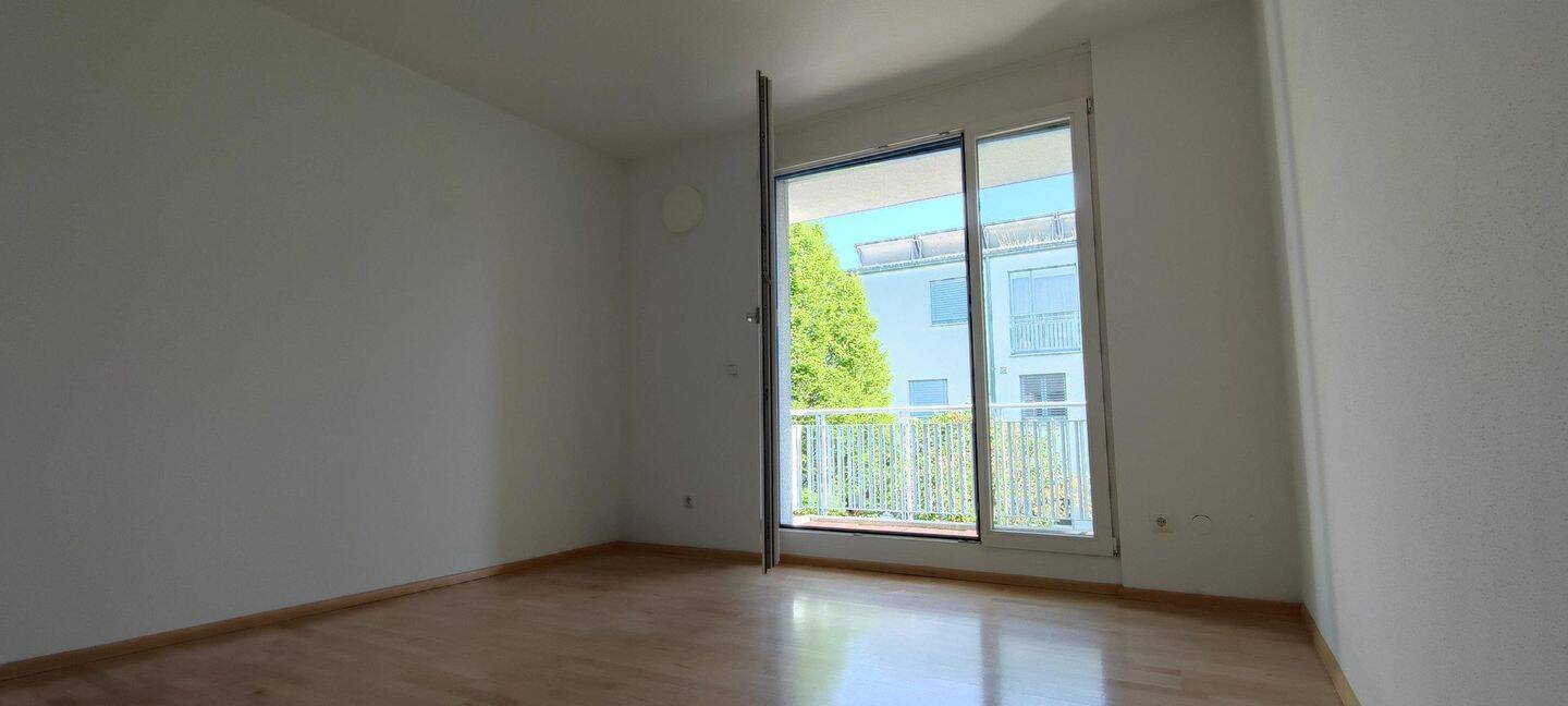 Riemer See Park – 3-Zi. 79 m², Loggia + TG/Wallbox, Vollbad + Minibad – frisch renoviert, 1. OG, A+ – 81829 München – Vorschaubild 4