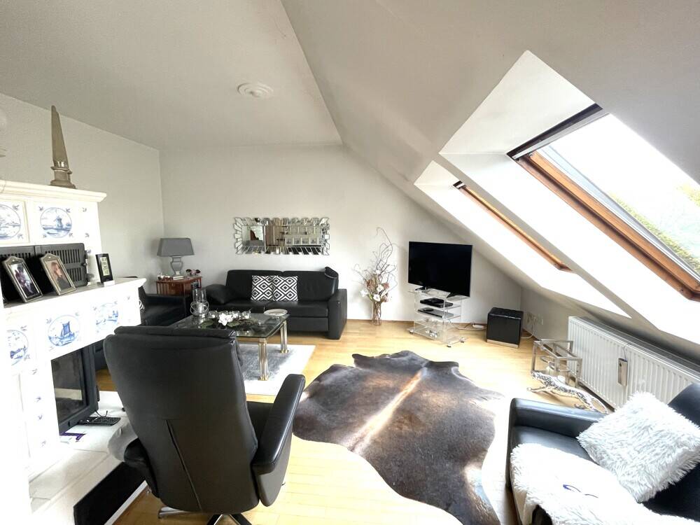 Naturblick inklusive Maisonette – Wohnung mit Kamin, Loggia und eigenem Eingang in Essen-Heidhausen – 45239 Essen – Vorschaubild 3