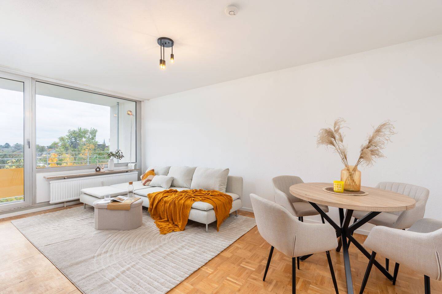 Bezugsfrei | Sonnige 3-Zimmer-Wohnung mit Süd-Balkon, Aufzug & TG -Licht, Lage, Lebensfreude – 50825 Köln – Vorschaubild 3
