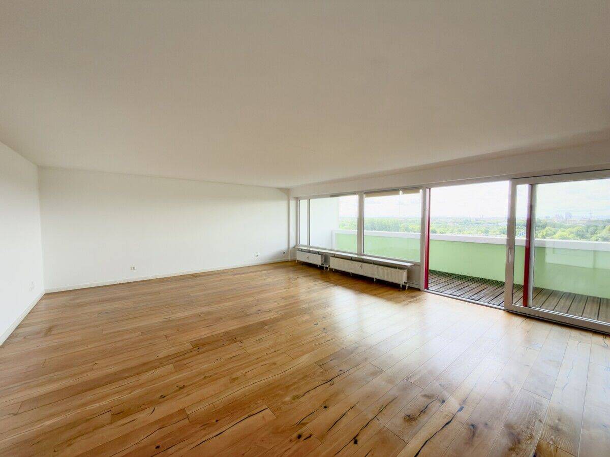 Traumhafte 3-Zimmer-Wohnung mit atemberaubender Aussicht über Hannover – 30179 Hannover – Vorschaubild 3