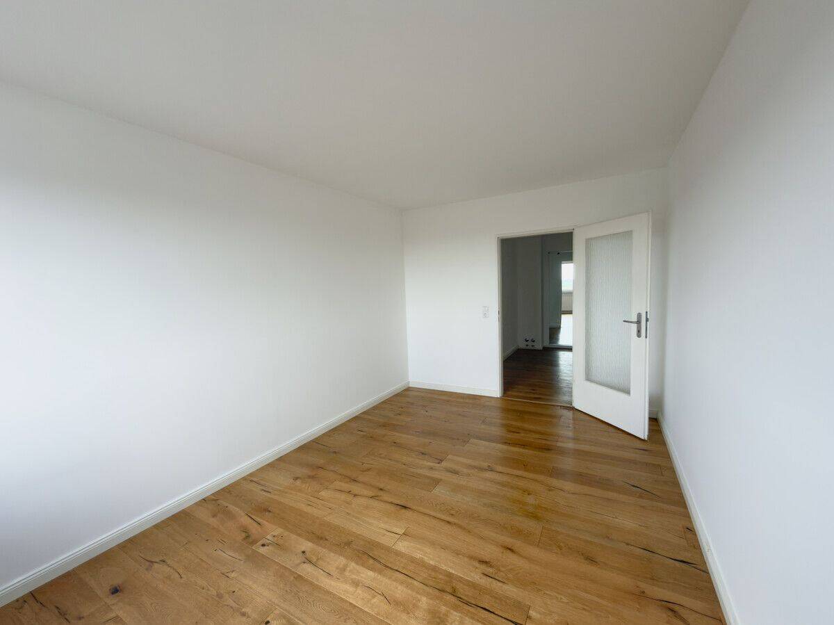 Traumhafte 3-Zimmer-Wohnung mit atemberaubender Aussicht über Hannover – 30179 Hannover – Vorschaubild 4