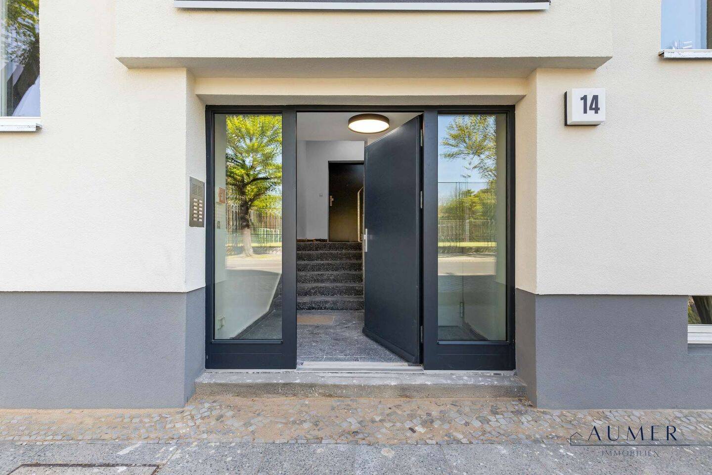 Lichtdurchflutete 3-Zimmer-Wohnung mit Südwest-Balkon zum Innenhof in Berlin-Mitte – 13355 Berlin – Vorschaubild 3