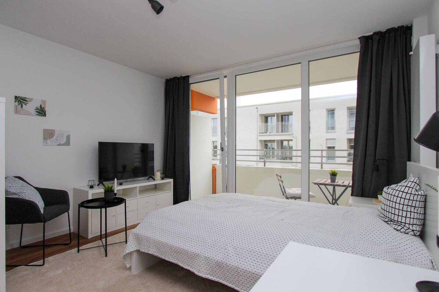 MODERN & MÖBLIERT! 1-Zimmer-Apartment – München – Vorschaubild 3