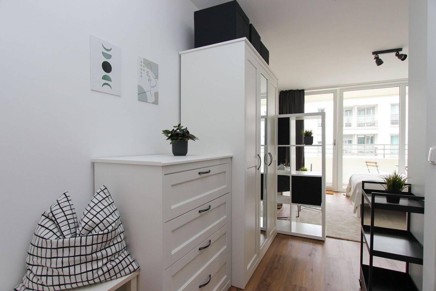 MODERN & MÖBLIERT! 1-Zimmer-Apartment – München – Vorschaubild 4