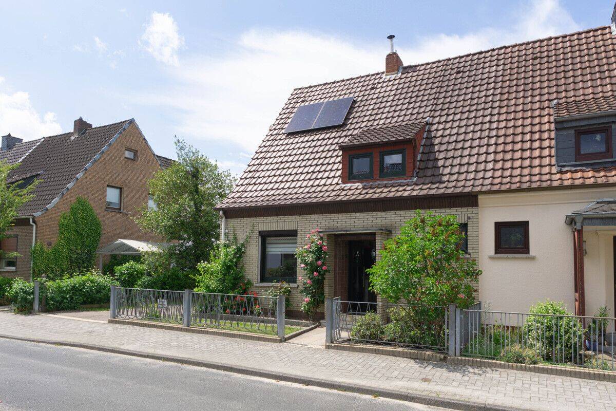 PURNHAGEN-IMMOBILIEN – Doppelhaushälfte mit Garage in zentraler Lage von Bremen-Grohn! – 28759 Bremen – Vorschaubild 3