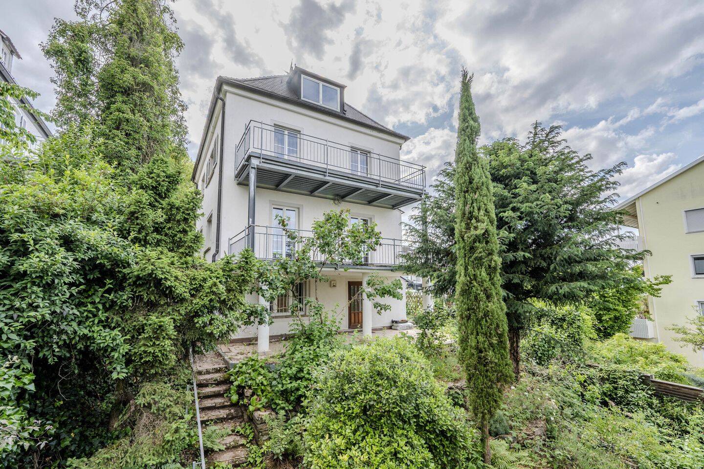 Freistehendes Einfamilienhaus mit Charme und einzigartigem Panoramablick – 70192 Stuttgart – Vorschaubild 3