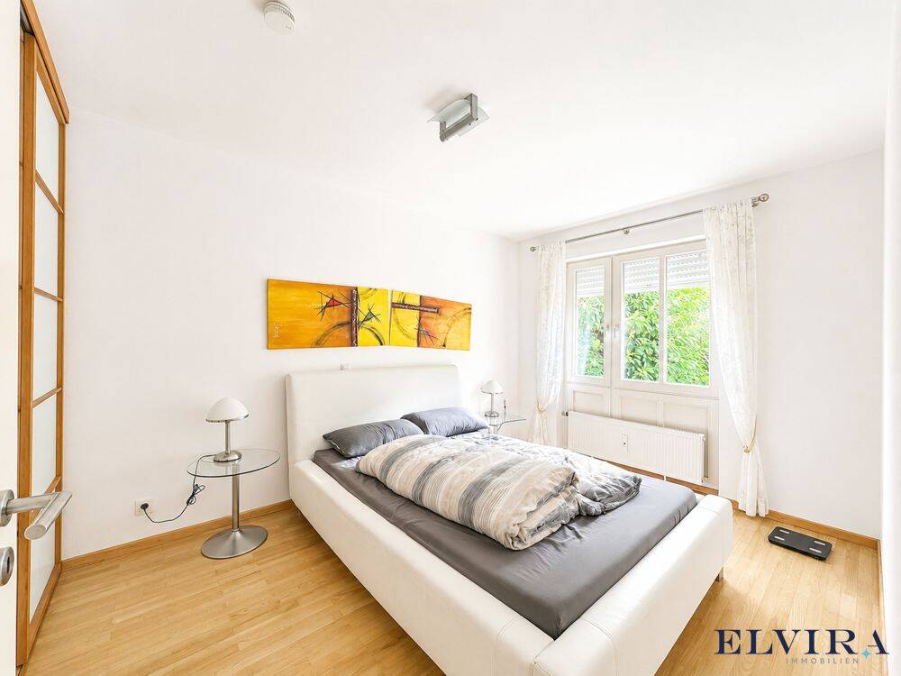 ELVIRA – Schwabing-West, stilvoll möblierte 2-Zimmer-Wohnung mit sonniger Westterrasse und Gartenanteil – München – Vorschaubild 3
