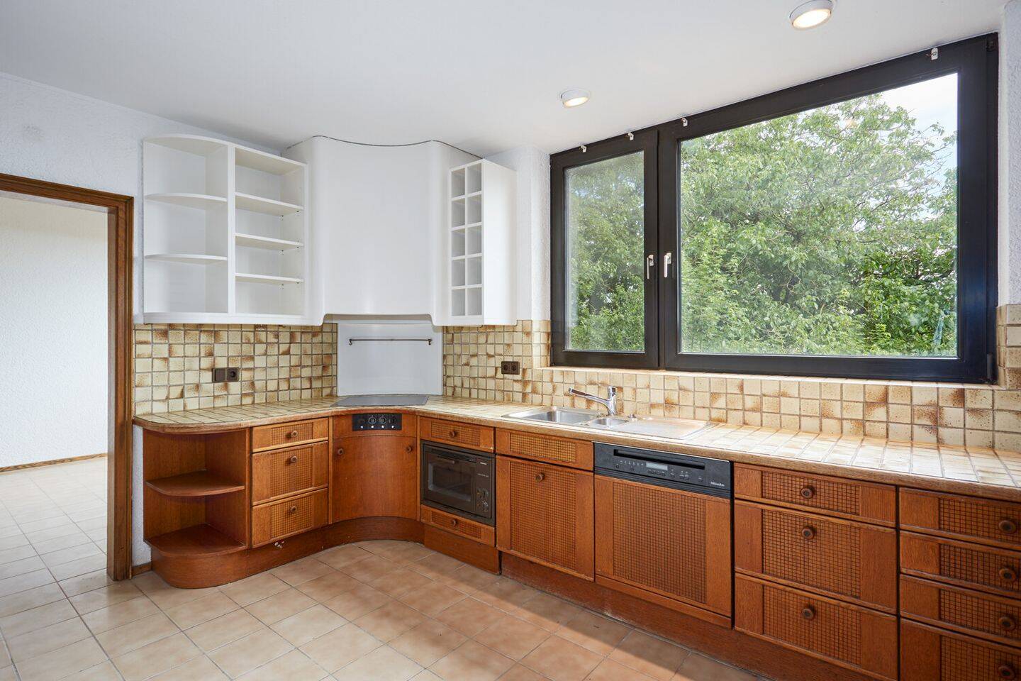 Einzigartiges Maisonette-Erlebnis mit Rheinblick, Garten und Balkonvielfalt – 40589 Düsseldorf – Vorschaubild 4