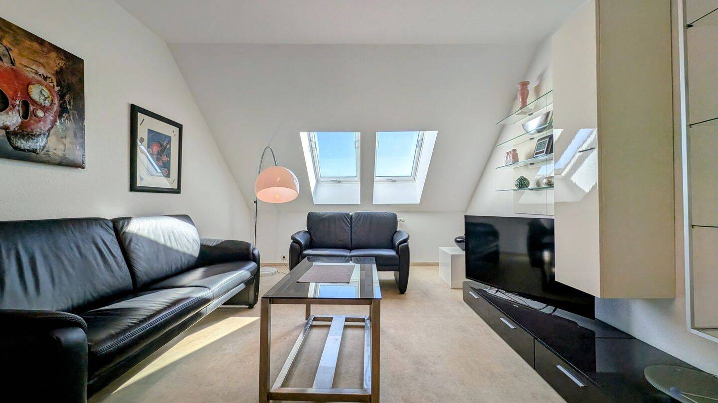 Modernisierte Wohnung „Dachgold“ in Meiderich – 47137 Duisburg – Vorschaubild 3