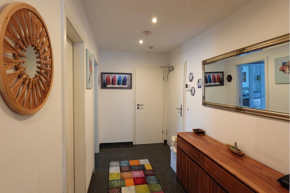 CHARMANTE 3-ZIMMER-WOHNUNG MIT LOGGIA UND STELLPLATZ – 42697 Solingen – Vorschaubild 4