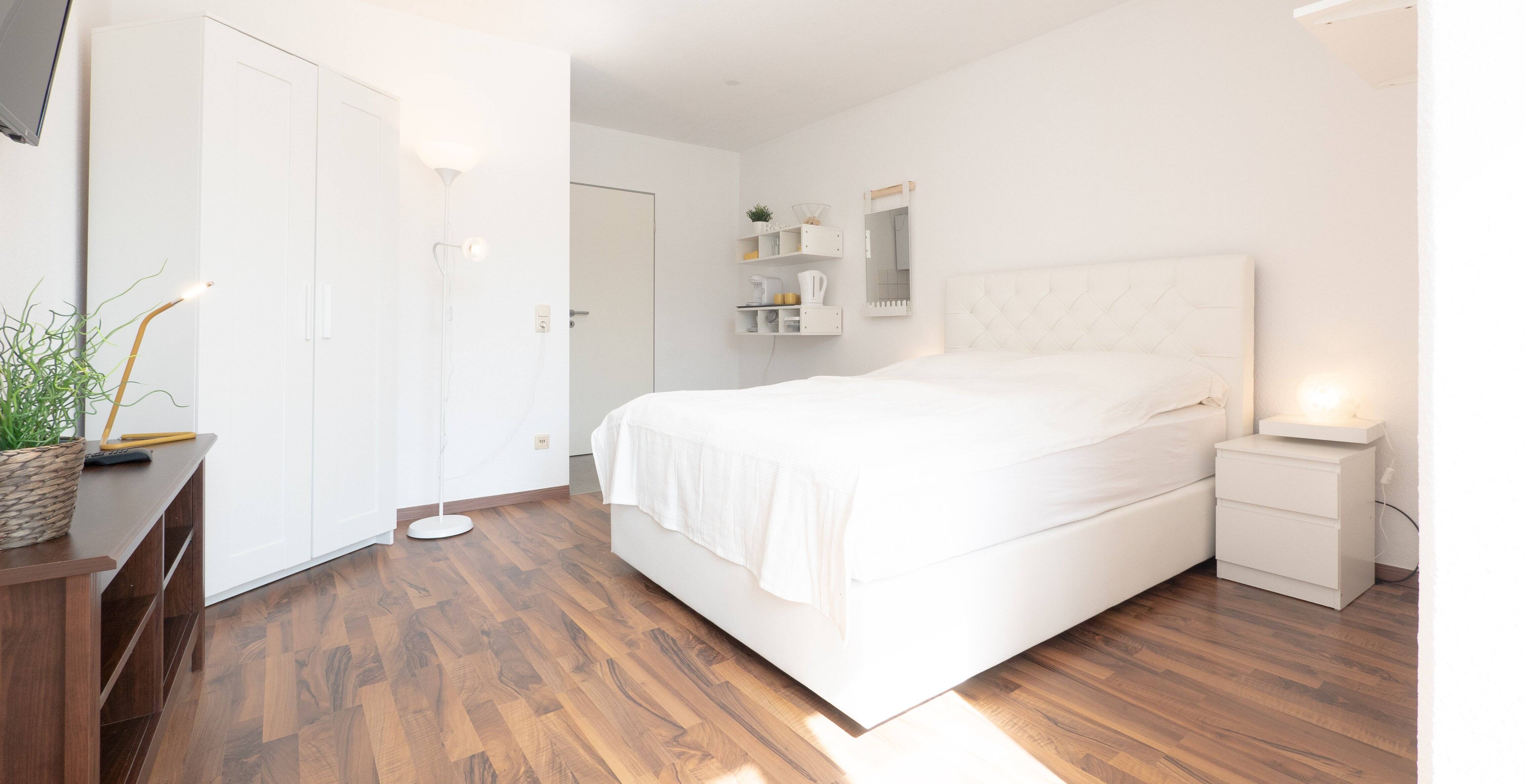 Möbliertes Apartment mit Boxspringbett am Ponttor – 52072 Aachen – Vorschaubild 3