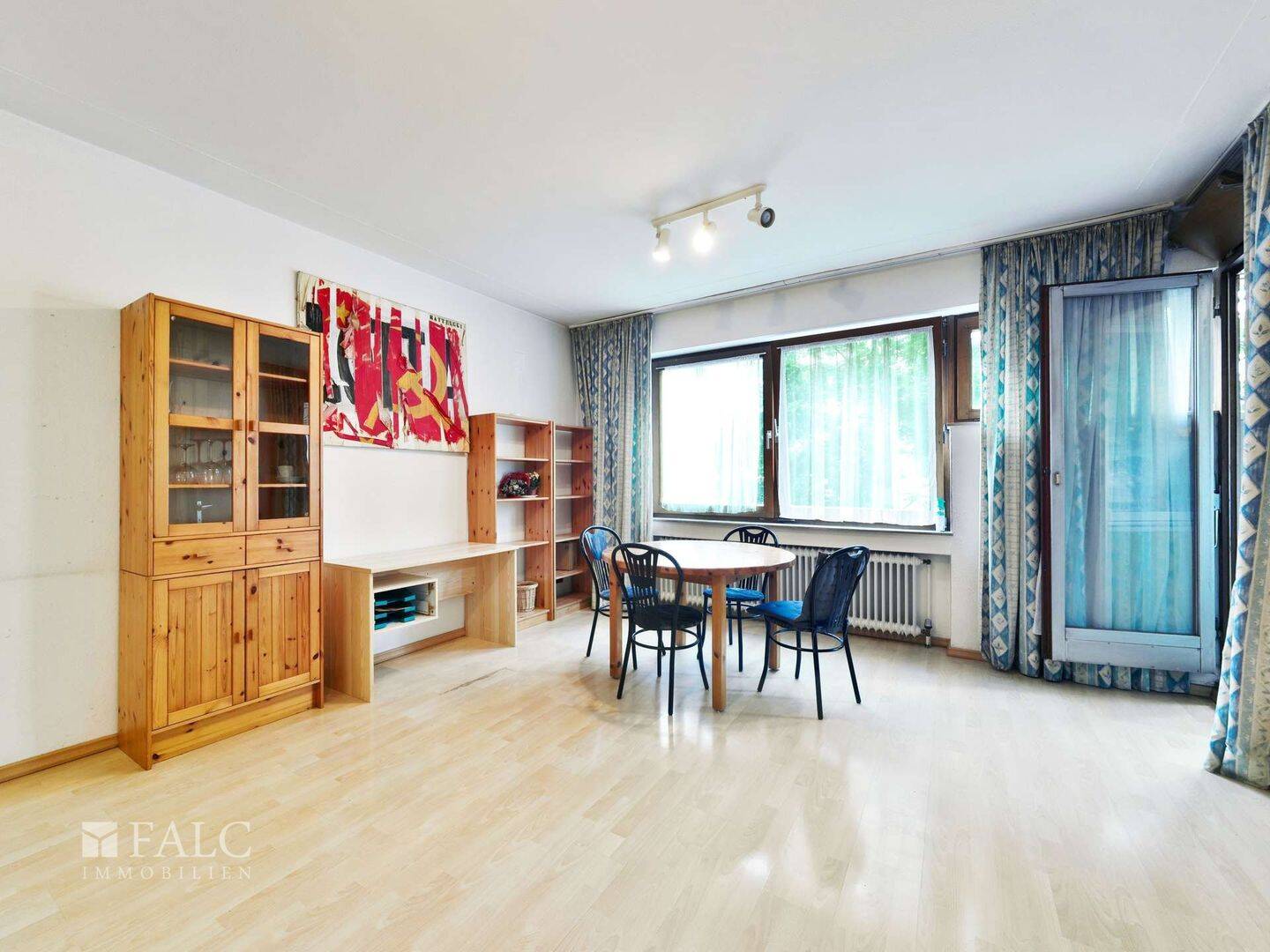 Sofort bezugsfrei!Helles City-Apartment mit Balkon, Einbauküche & Aufzug in bester Düsseldorfer Lage – 40215 Düsseldorf – Vorschaubild 3
